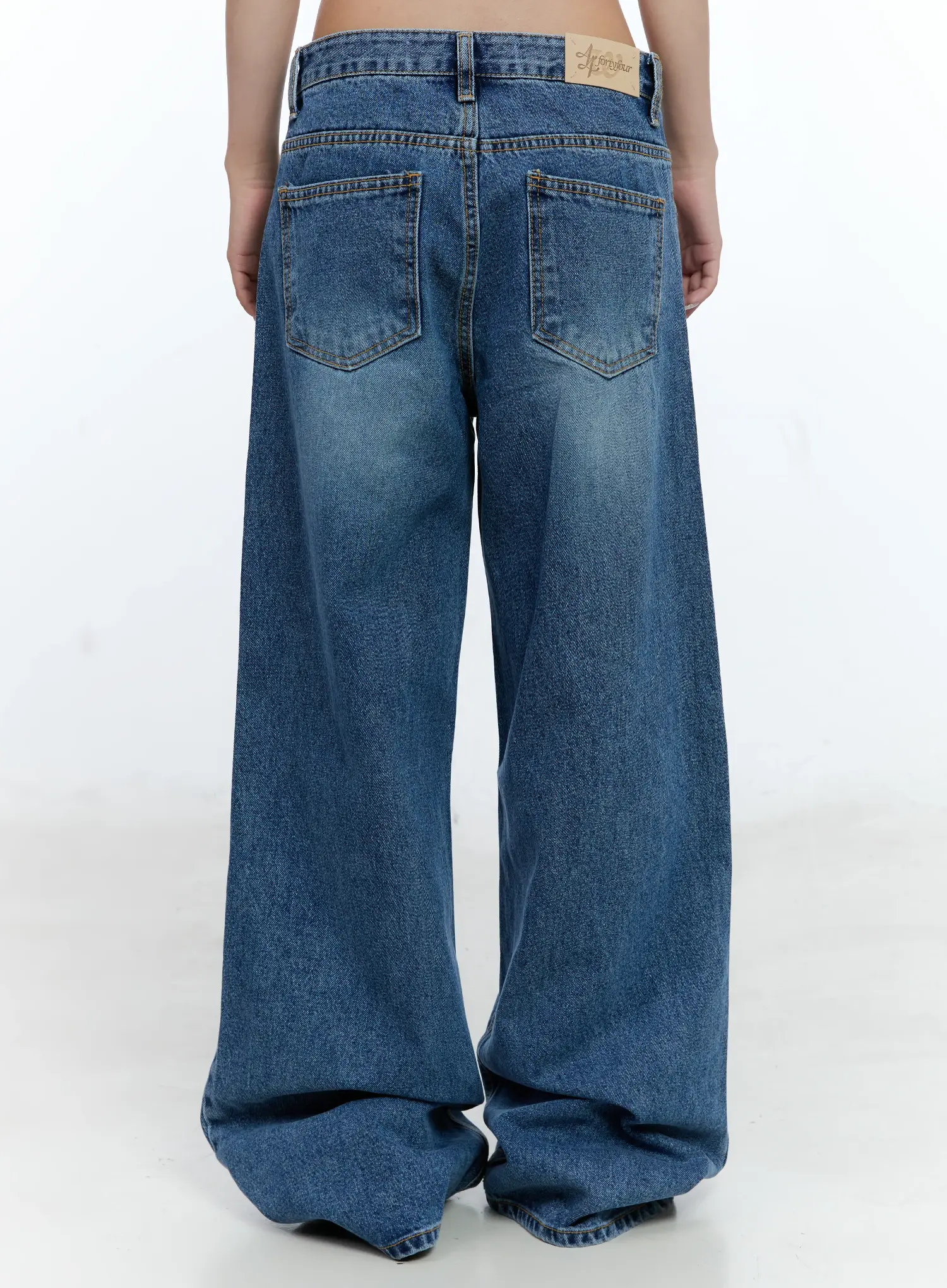 Dahye Washed Relaxed-Fit Denim Jeans CL530 - Image 7