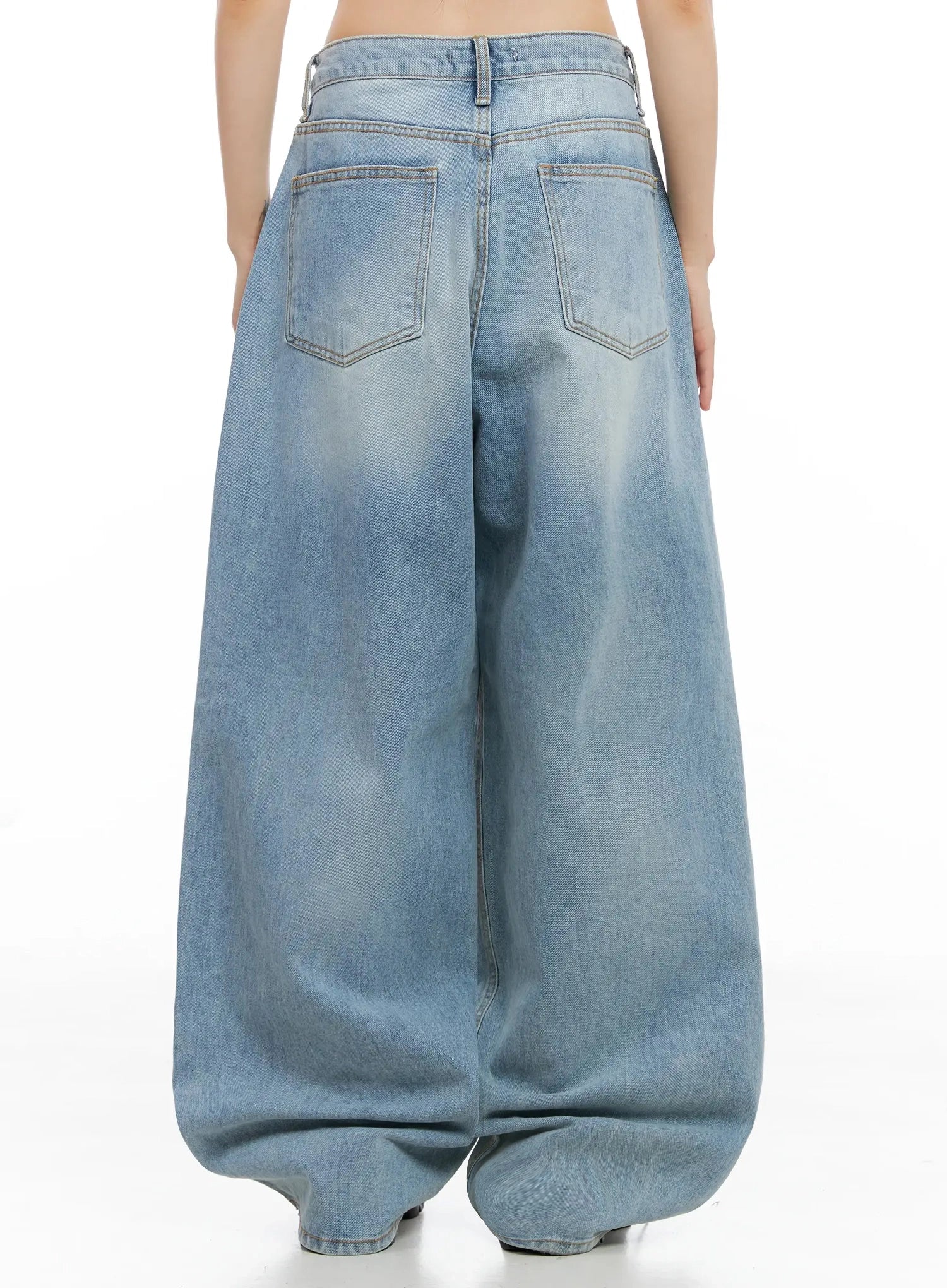 Dain Washed Wide-Leg Jeans IL531 - Image 13