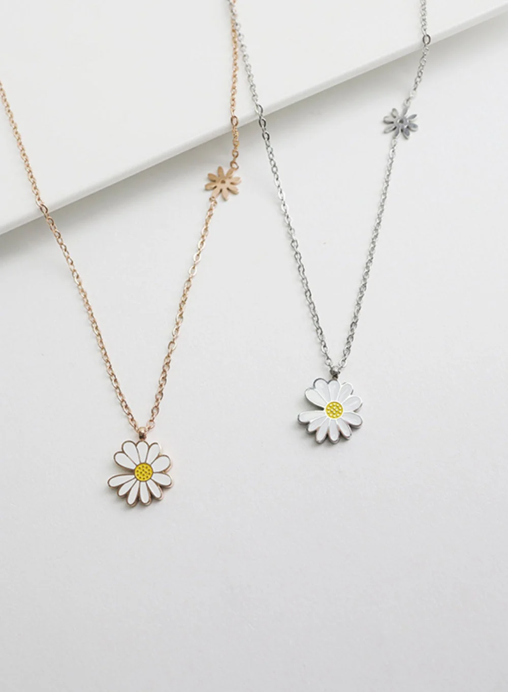 Daisy Fleabane Necklace IL403 - Image 4