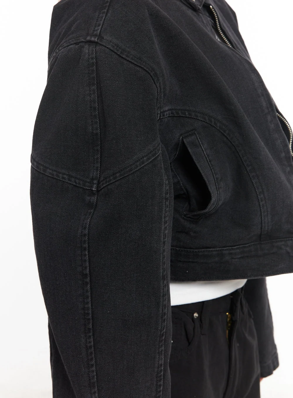 Denim Zip-Up Crop Jacket CM506 - Image 4
