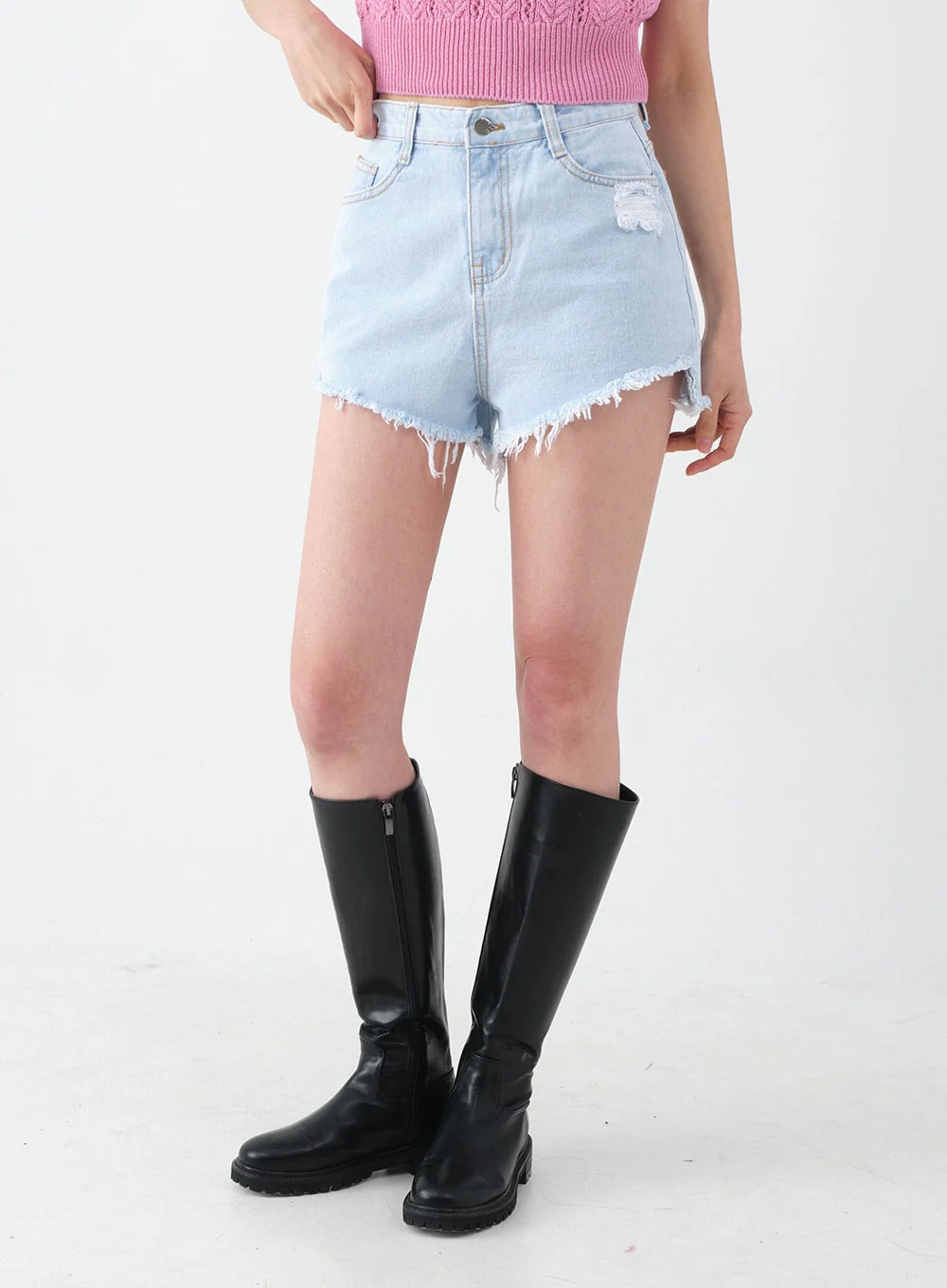 Distressed Raw Hem Denim Shorts CA27 - Image 2