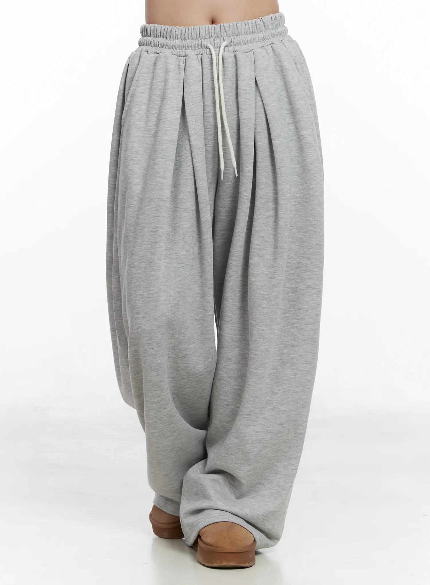 Double-Pleated Wide Sweatpants IJ529