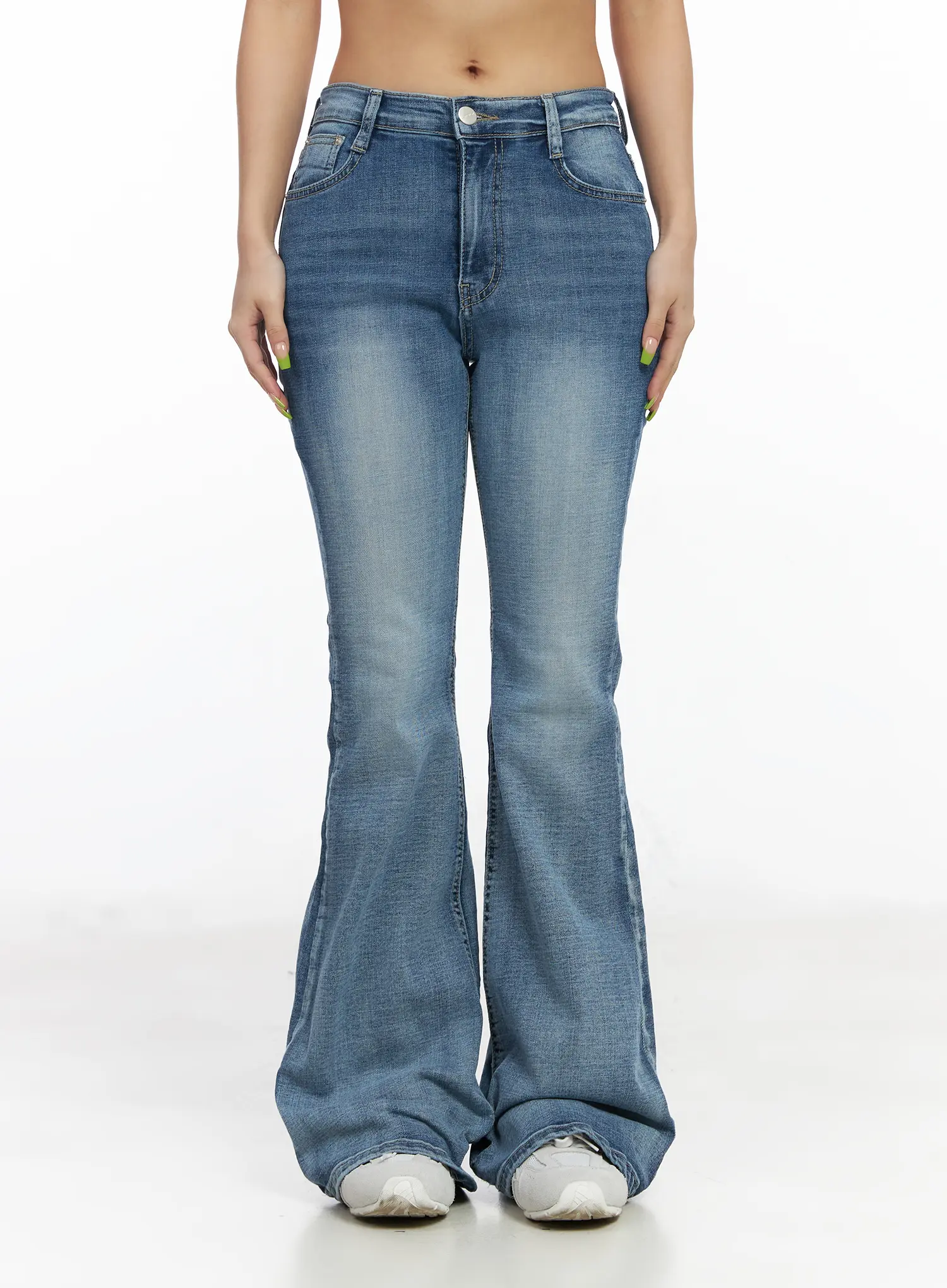 Dylan Medium Wash Flared Jeans CF513 - Image 9