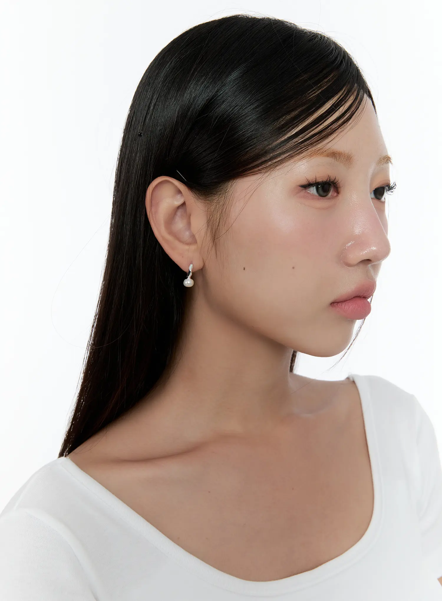 Elegant Twist Faux Pearl Earrings CS518 - Image 3