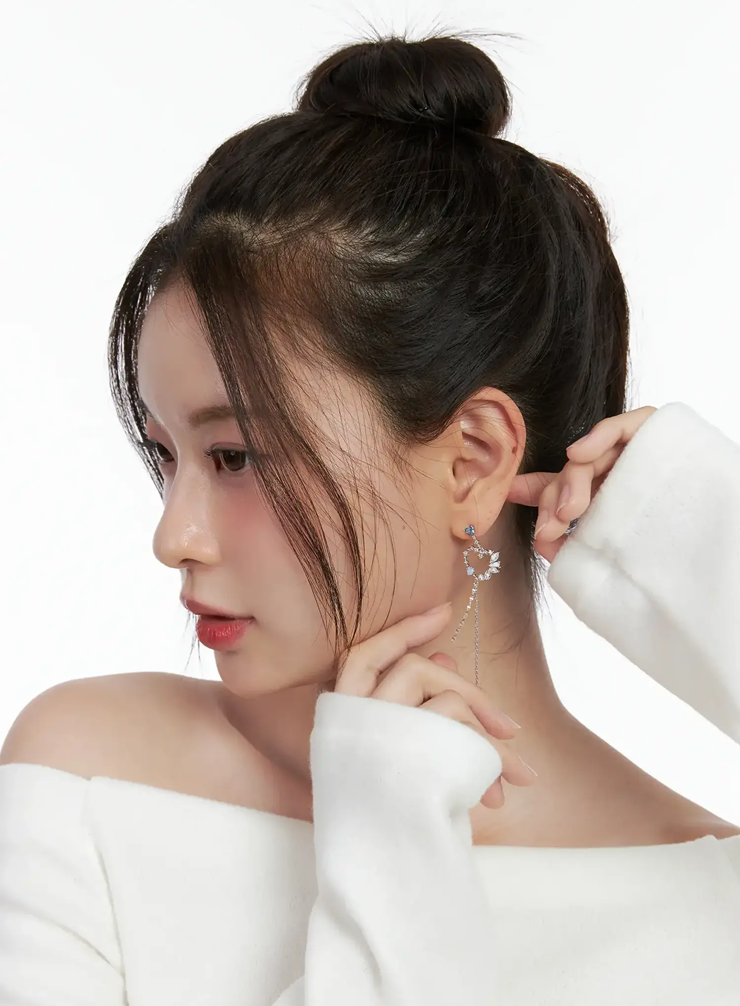 Elegant Wing Drop Earrings IN510 - Image 2
