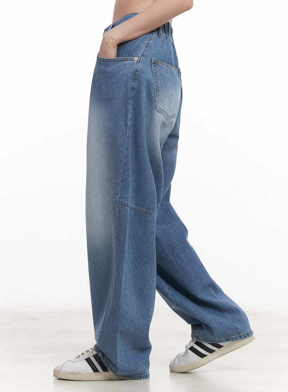 Ellise Wide-Fit Baggy Jeans CM512 - Image 4