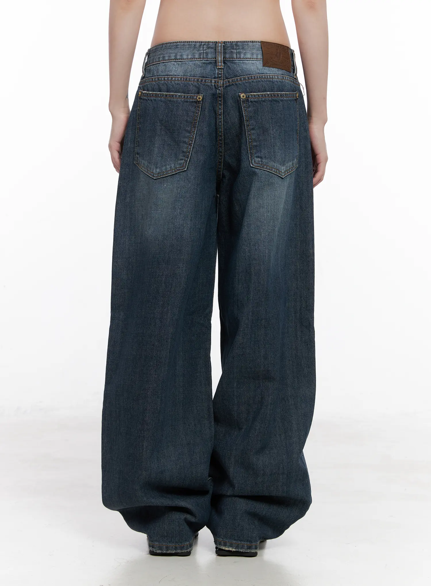 Elowyn Low-Rise Baggy Jeans CN510 - Image 7
