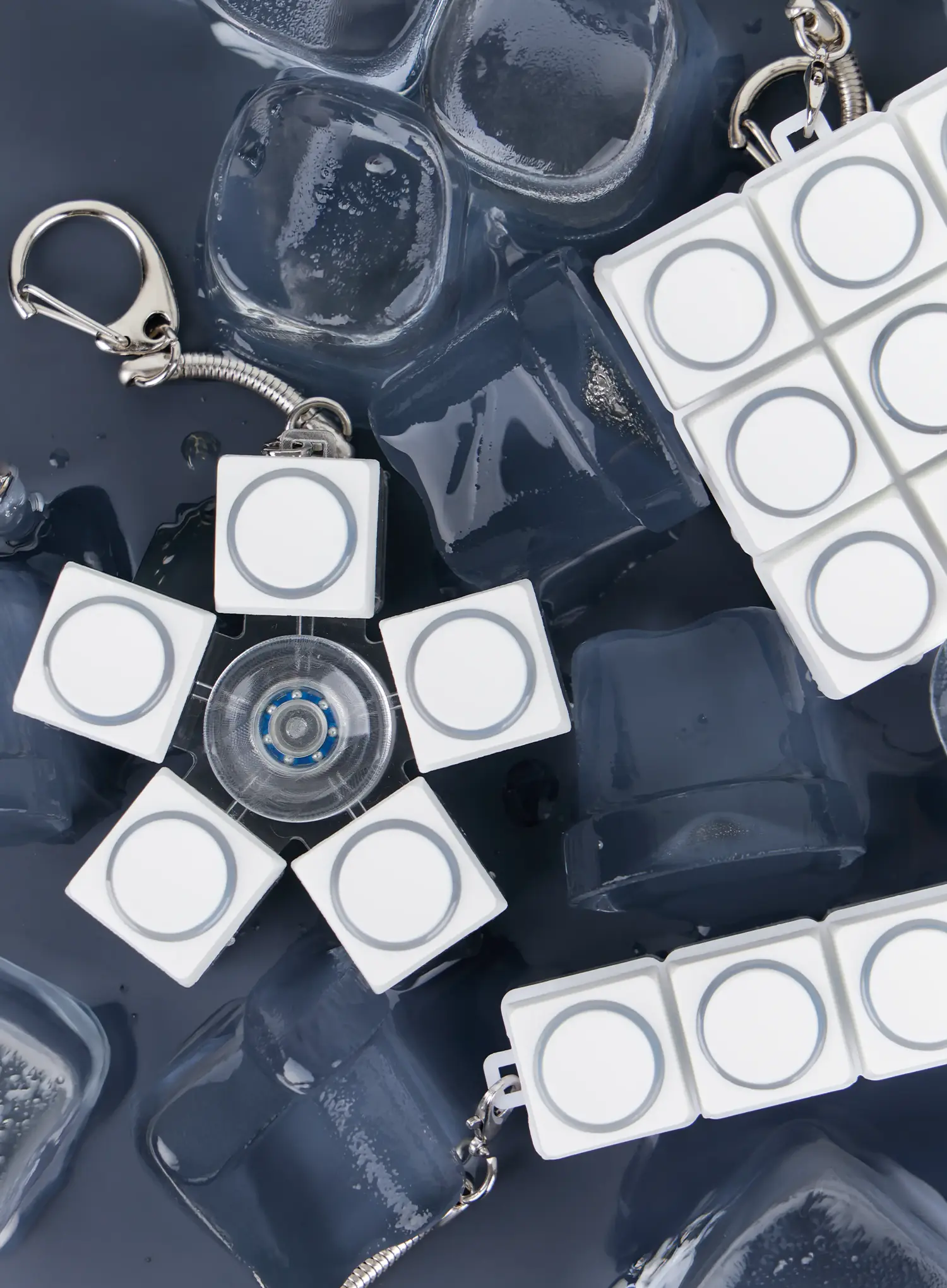 Embossed Circle 5-Keycap Keychain IA524 - Image 2