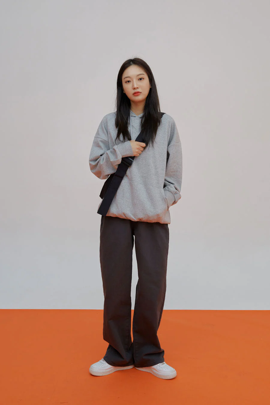 Essential Hoodie J23 - Image 3