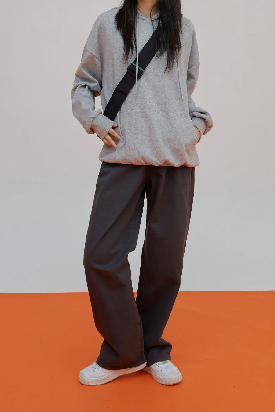 Essential Hoodie J23 - Image 9