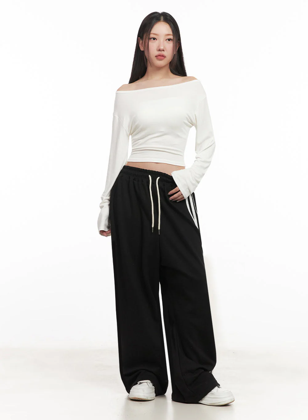 Essential Off-Shoulder Long-Sleeve Crop Top IM524 - Image 10