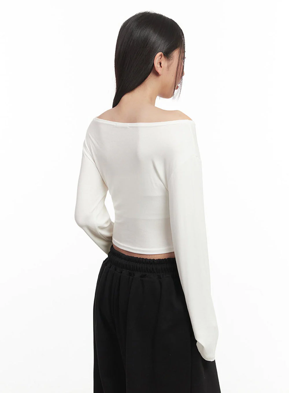 Essential Off-Shoulder Long-Sleeve Crop Top IM524 - Image 7