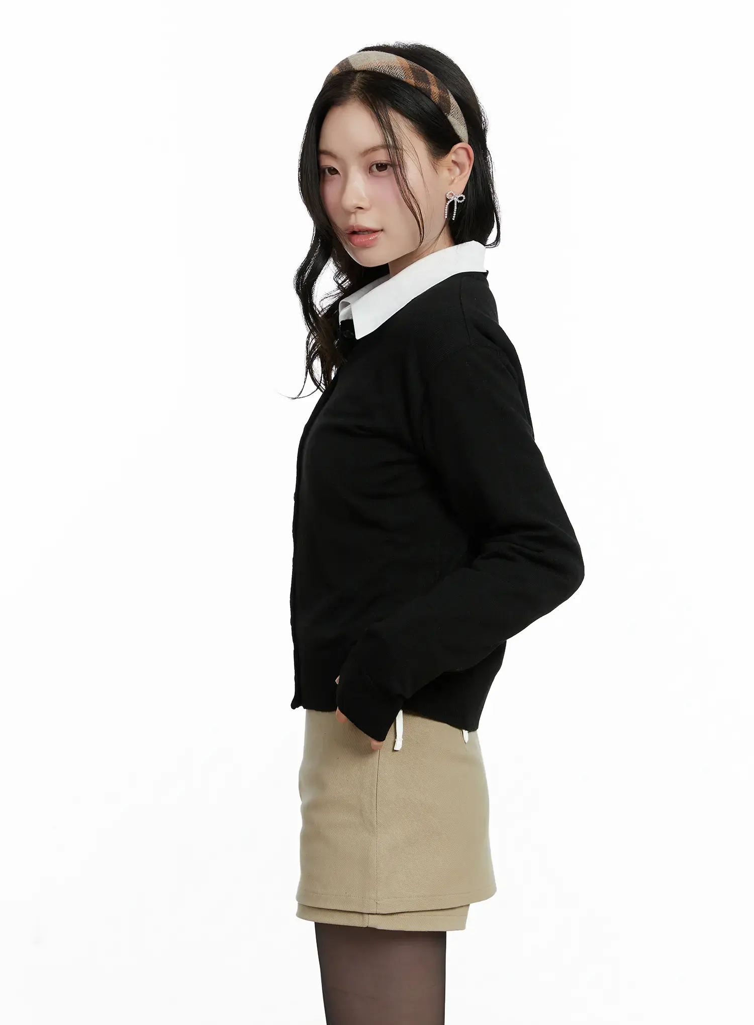 Essential Round Neck Cardigan F502 - Image 5
