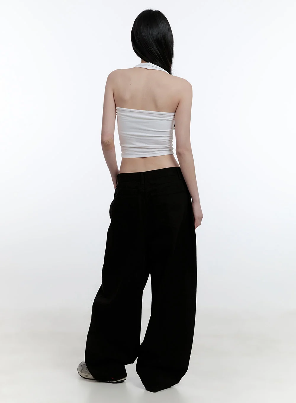 Essential Slim-Fit Halter Top CJ522 - Image 7