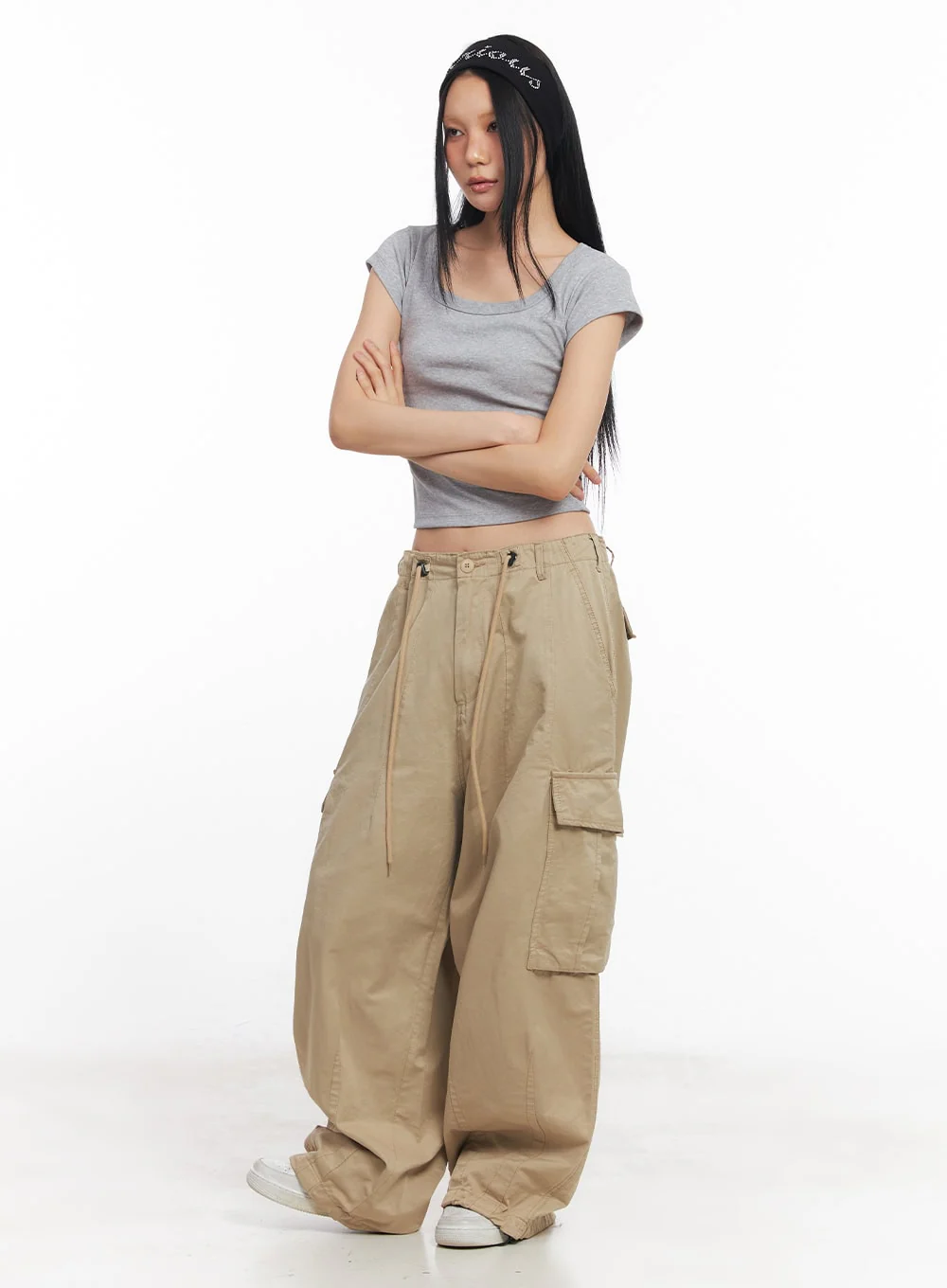 Essential U-Neck Crop Top CY528 - Image 9