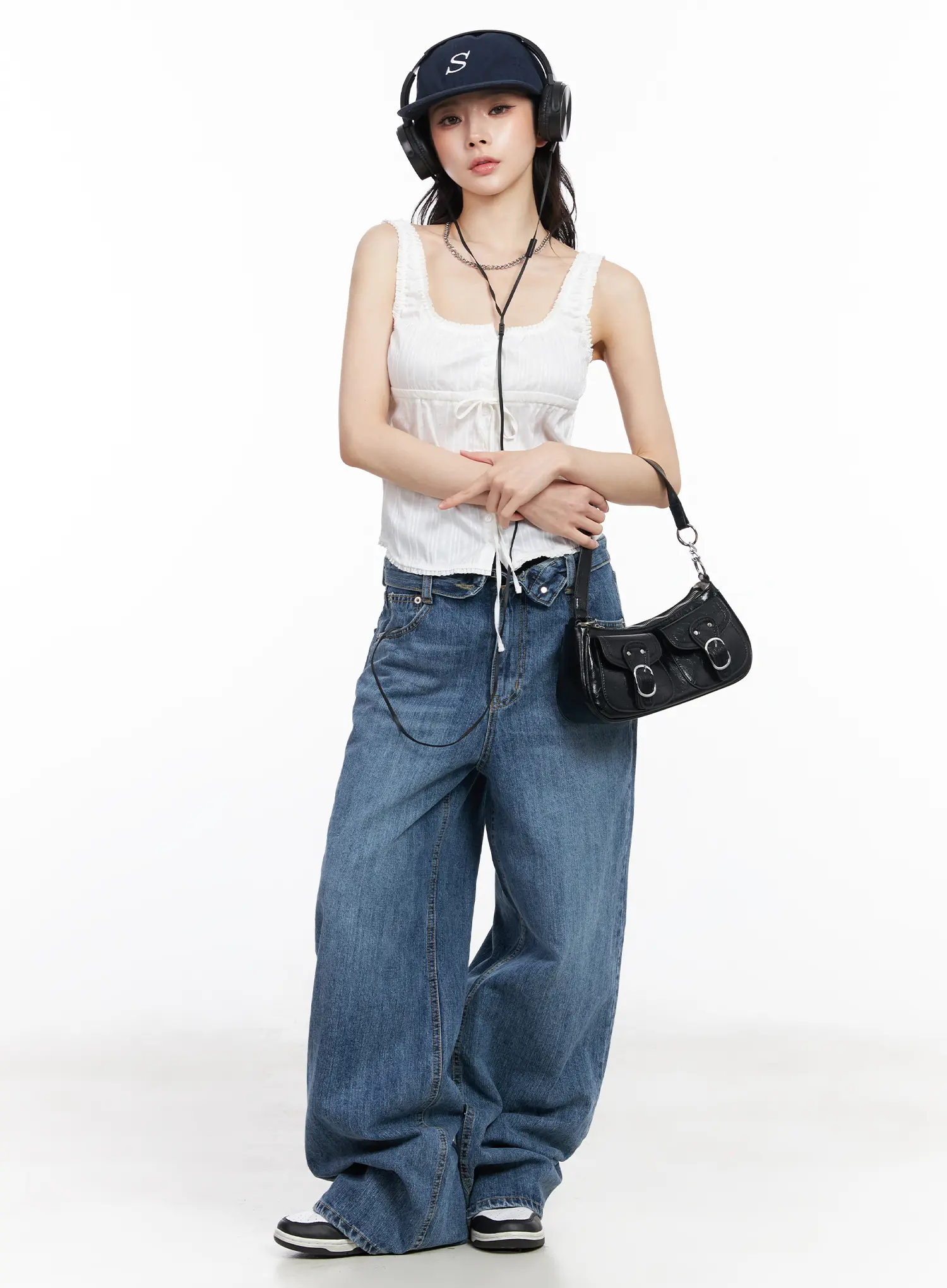 Eunj Low Rise Wide Leg Jeans CM519