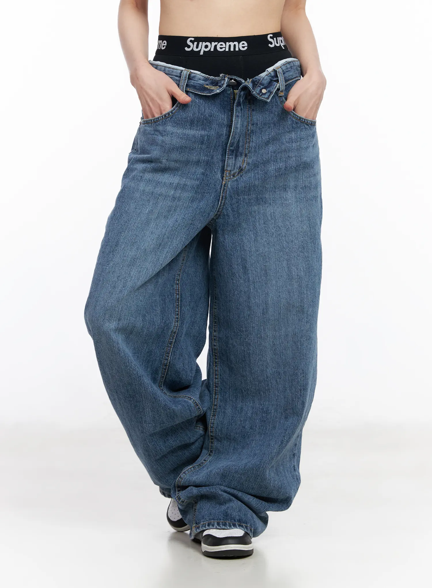 Eunj Low Rise Wide Leg Jeans CM519 - Image 2