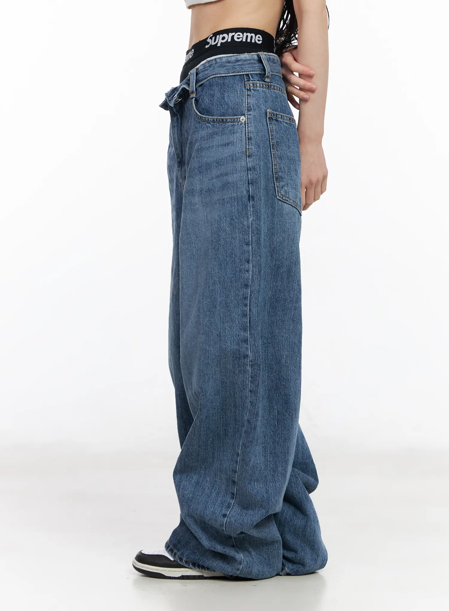 Eunj Low Rise Wide Leg Jeans CM519 - Image 3