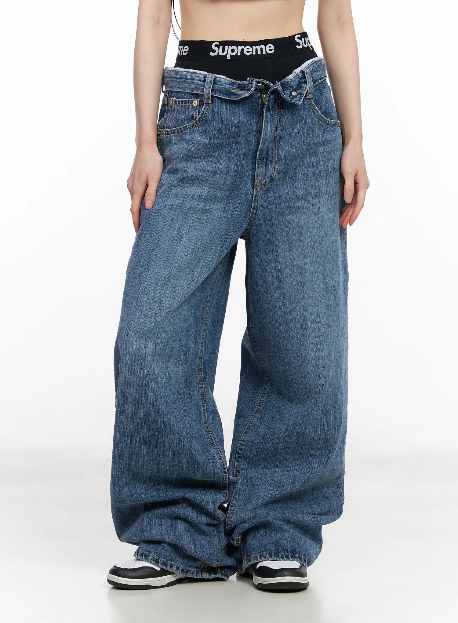 Eunj Low Rise Wide Leg Jeans CM519 - Image 9