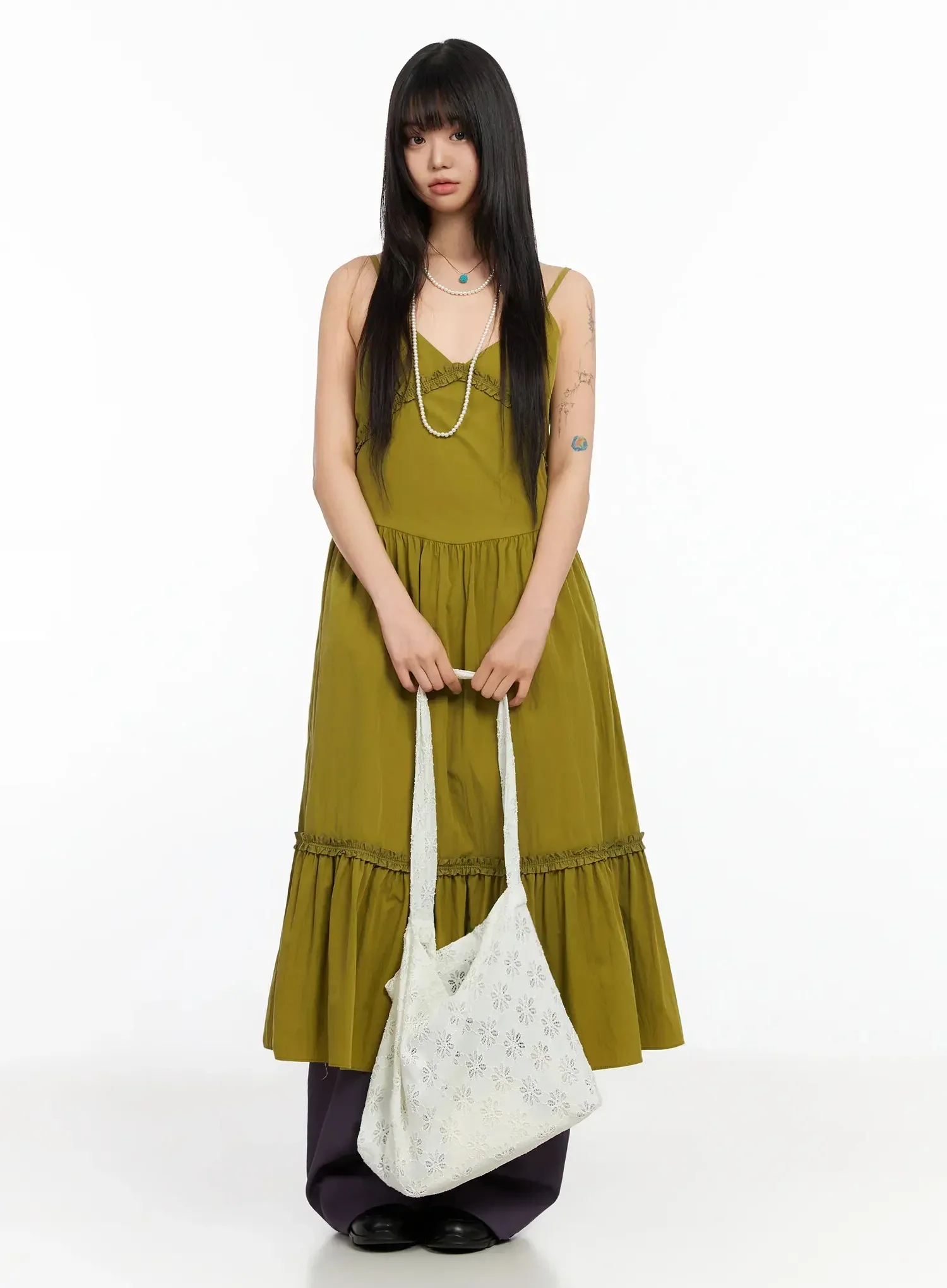 Floral Eyelet Shoulder Tote IA523 - Image 4