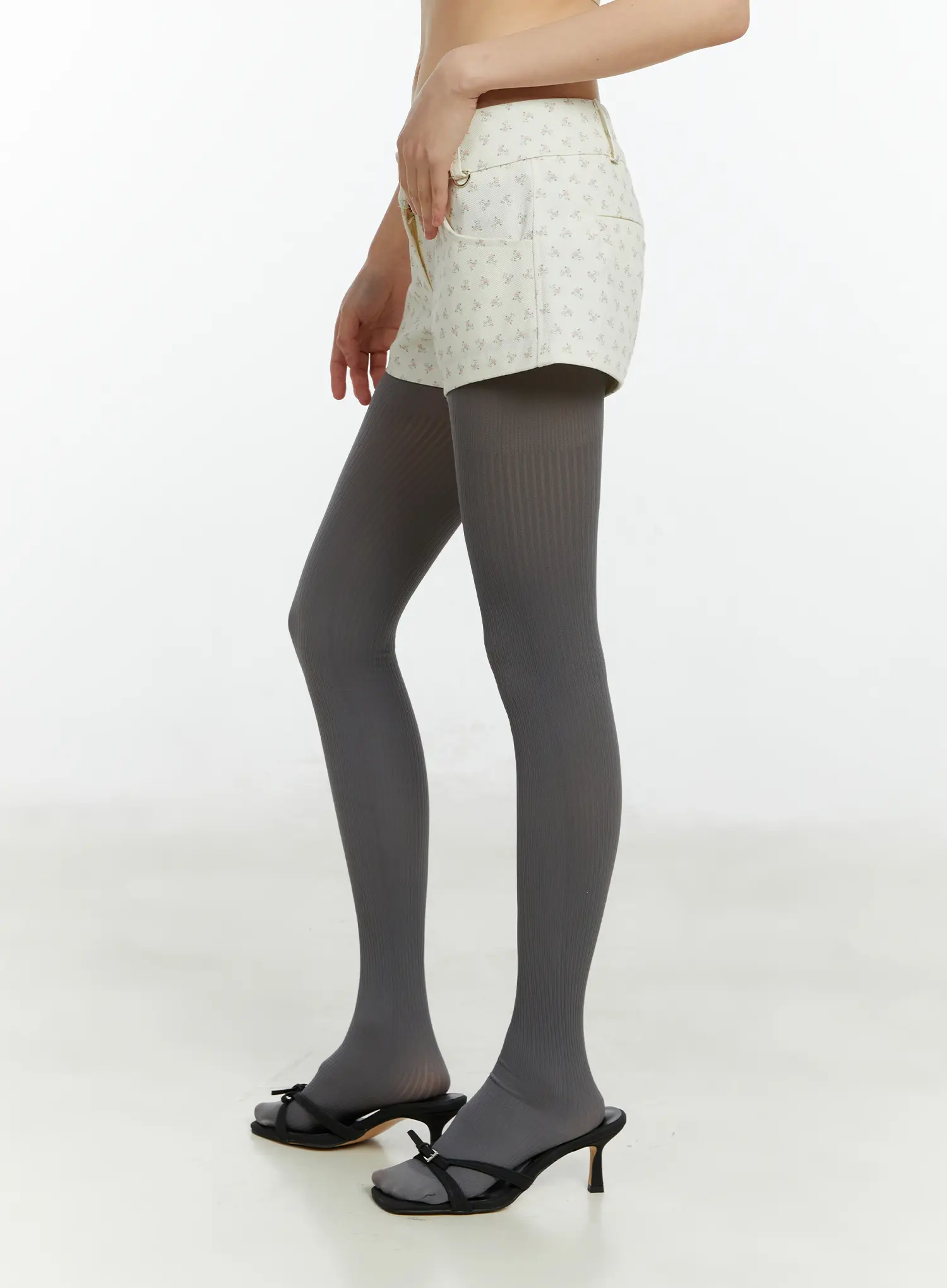 Floral Low Rise Shorts CF509 - Image 3