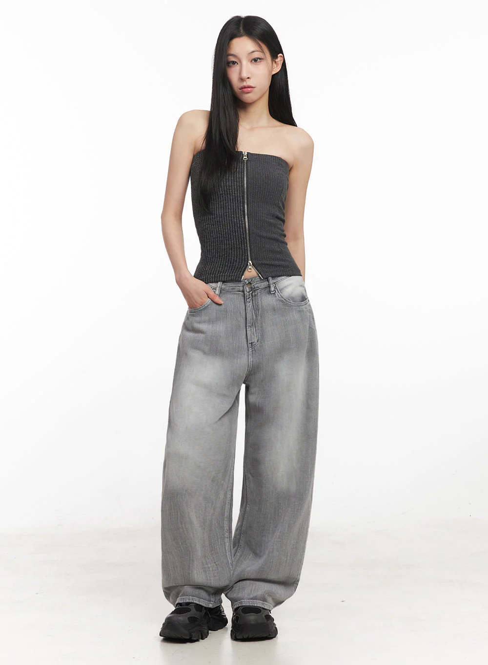Flore Washed Wide-Leg Jeans IY516 - Image 4