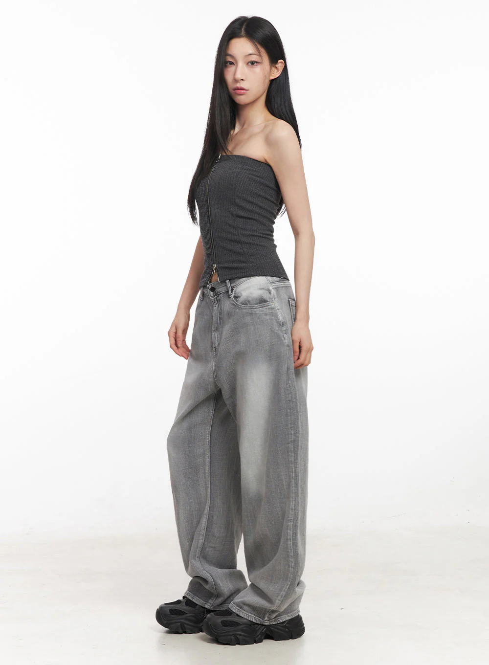 Flore Washed Wide-Leg Jeans IY516 - Image 5
