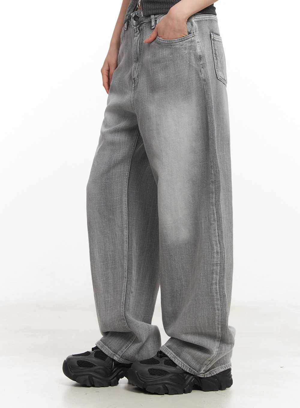 Flore Washed Wide-Leg Jeans IY516 - Image 6