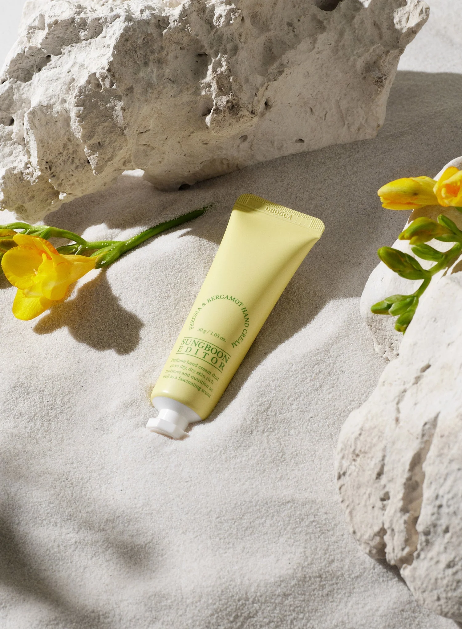 Freesia & Bergamot Handcream (30g) - Image 2