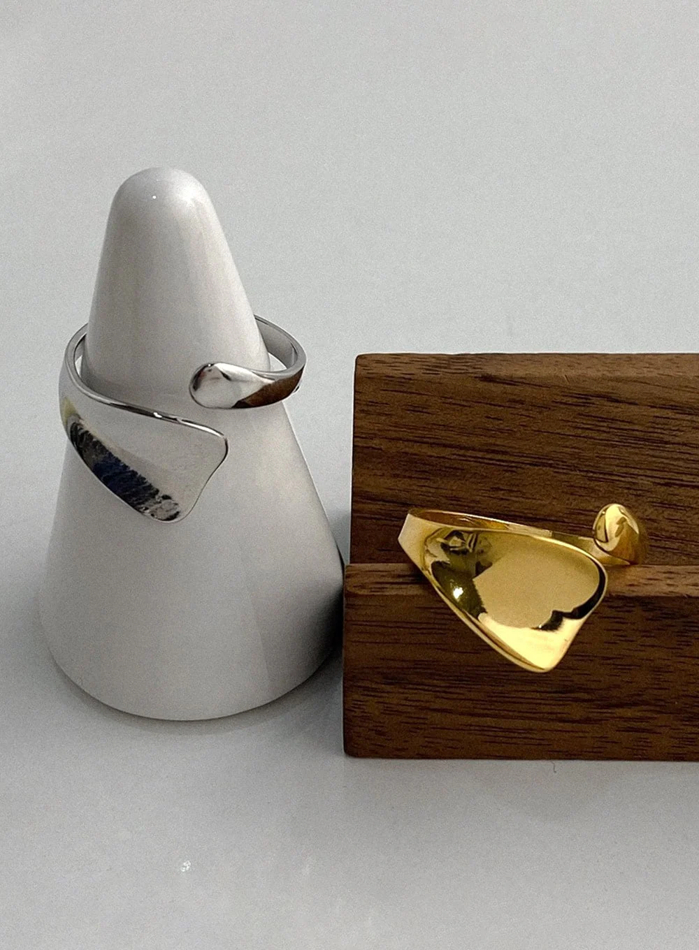 Frida Crossline Open Ring IA524 - Image 4