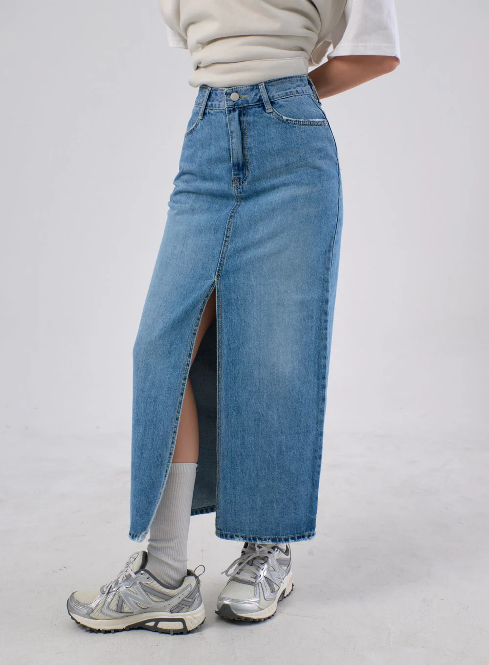 Front Slit Denim Maxi Skirt IA305 - Image 4