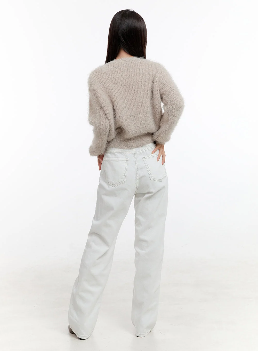 Fuzzy V-Neck Cardigan OG429 - Image 3
