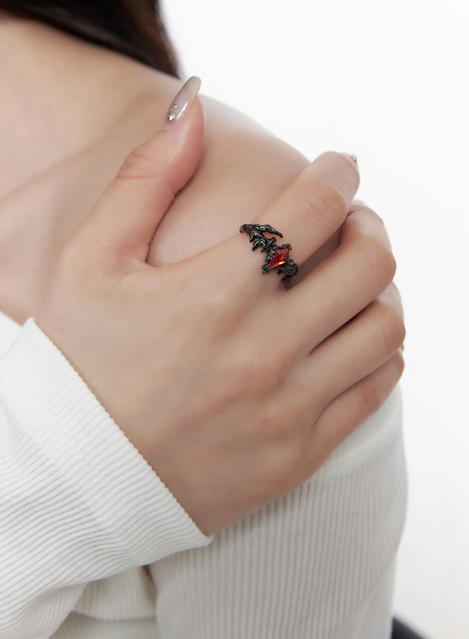 Gothic Red Stone Ring CF525 - Image 4