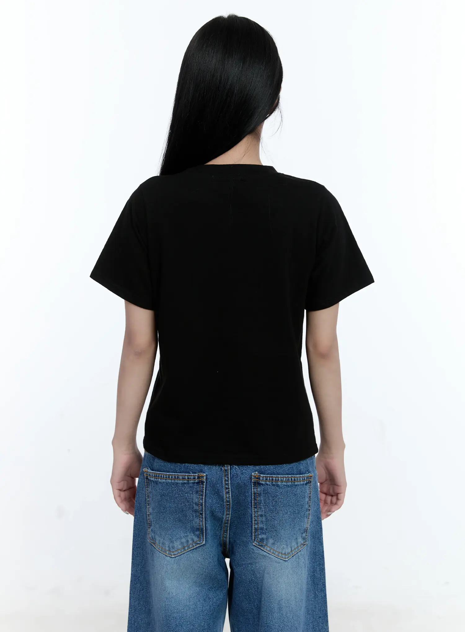 Graphic Short-Sleeve Statement Shirt CL530 - Image 5