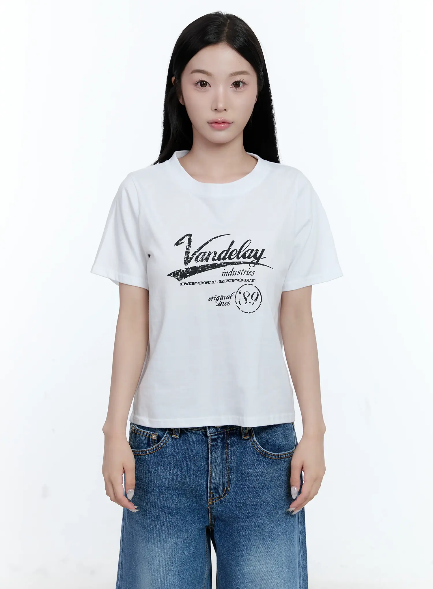 Graphic Short-Sleeve Statement Shirt CL530 - Image 9