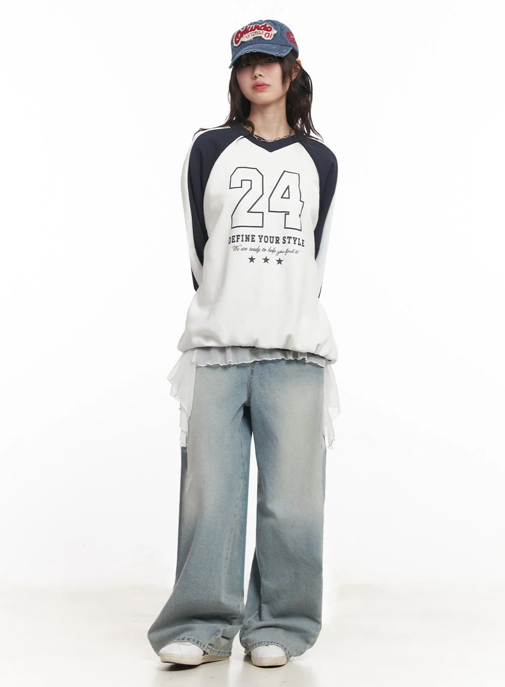 Graphic V-Neck Oversize Sweatshirt IM528 - Image 15