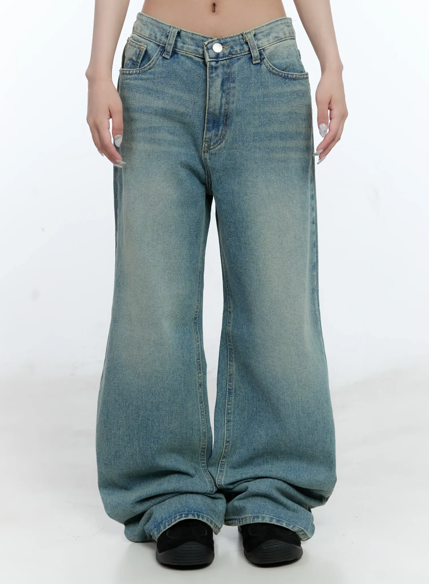 Haeun Wide-Leg Denim Jeans CG501