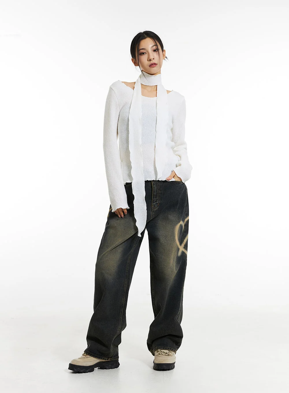 Heart-Bleached Wide Leg Jeans IN308 - Image 7