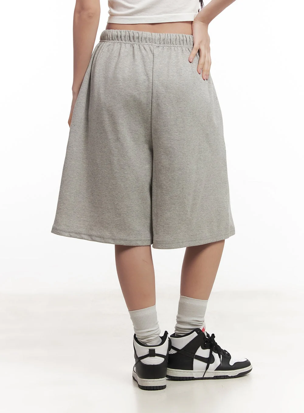 Heart Patch Wide Sweatshorts CM528 - Image 3