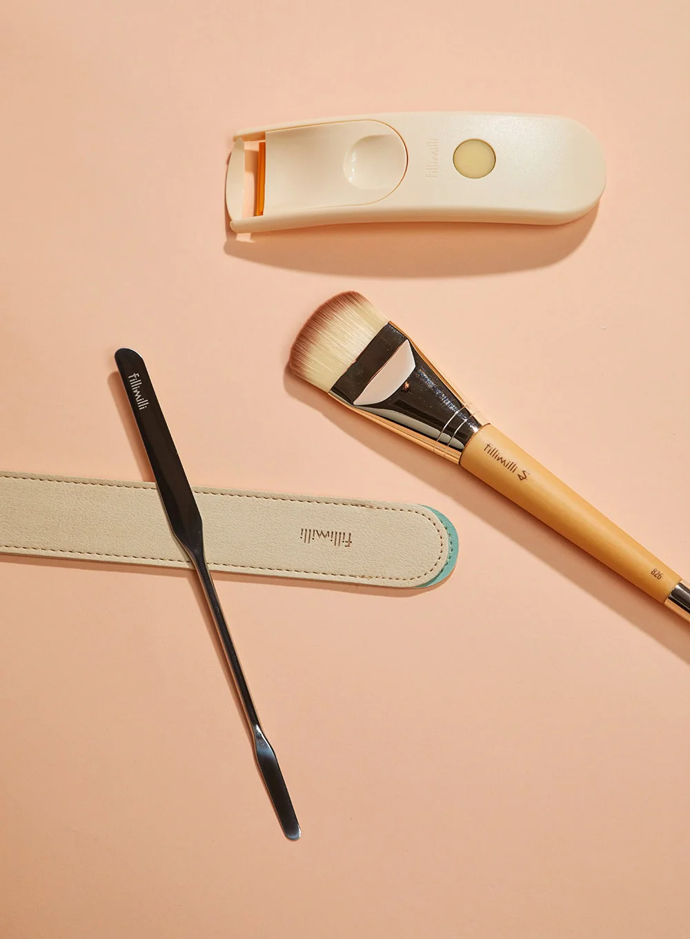 Heating Eyelash Curler (Battery Type) - Image 3