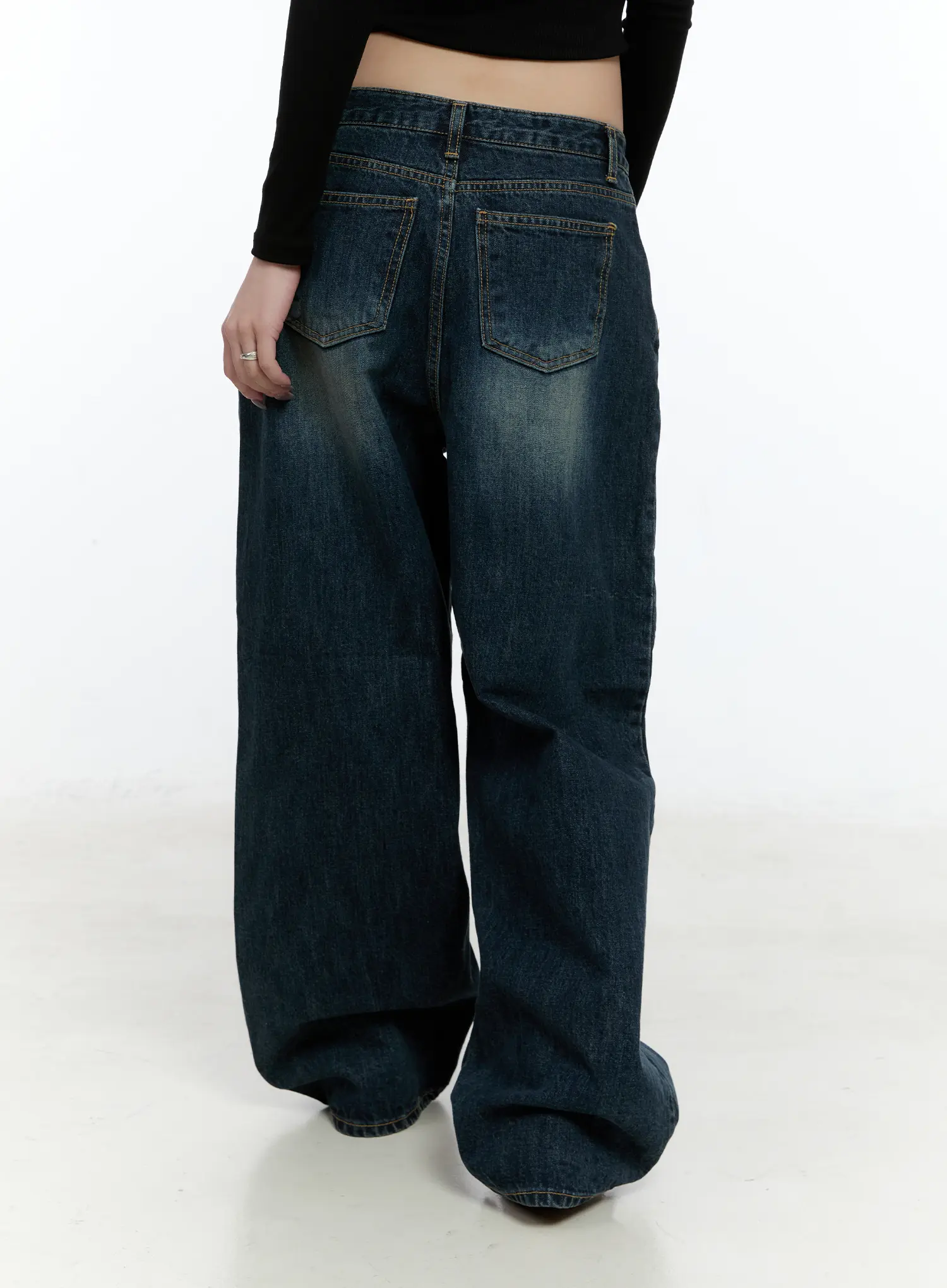 Hunter Washed Wide Leg Jeans CN517 - Image 4