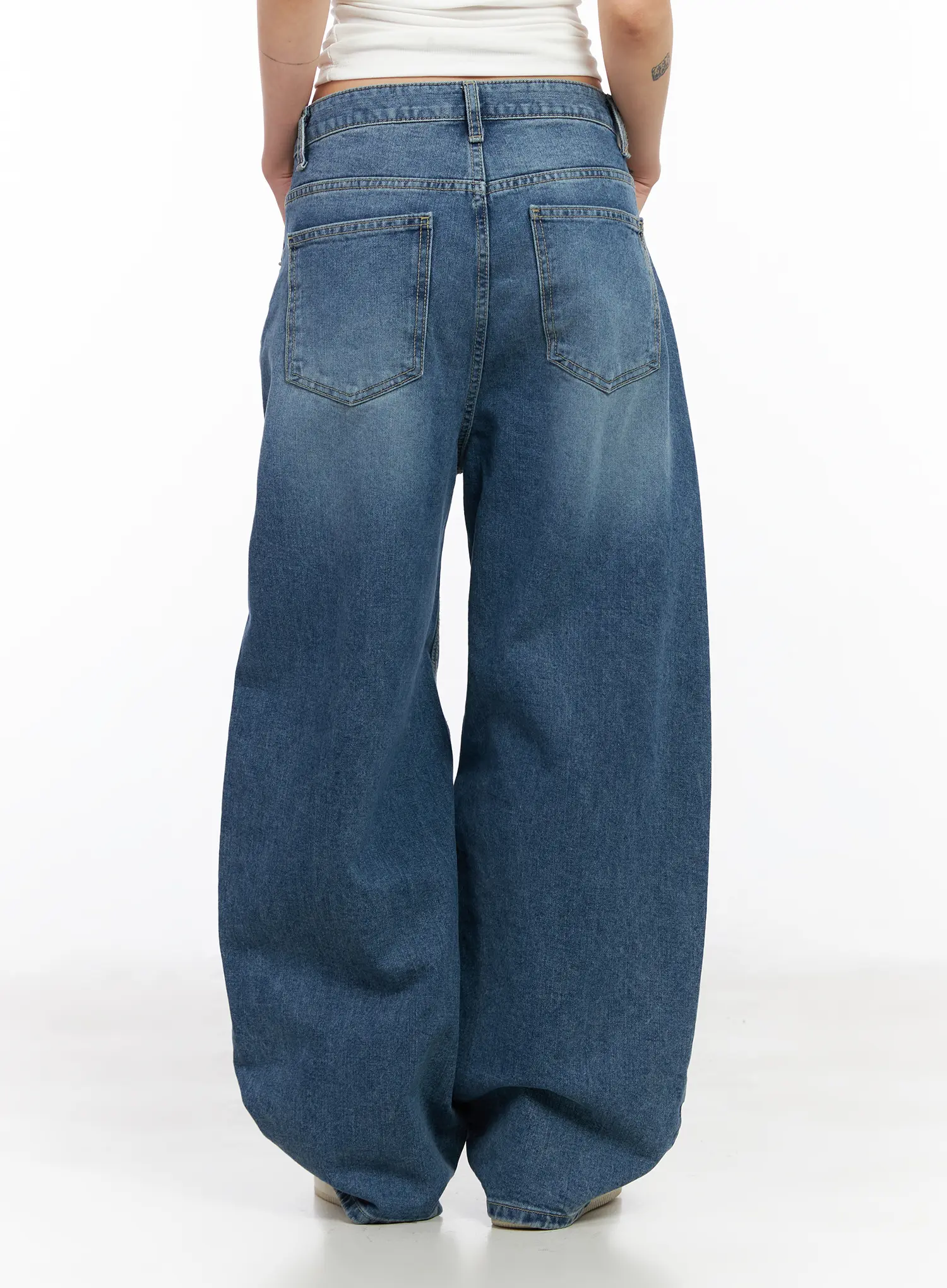 Jieu Vintage-Washed Wide Leg Jeans CM516 - Image 6