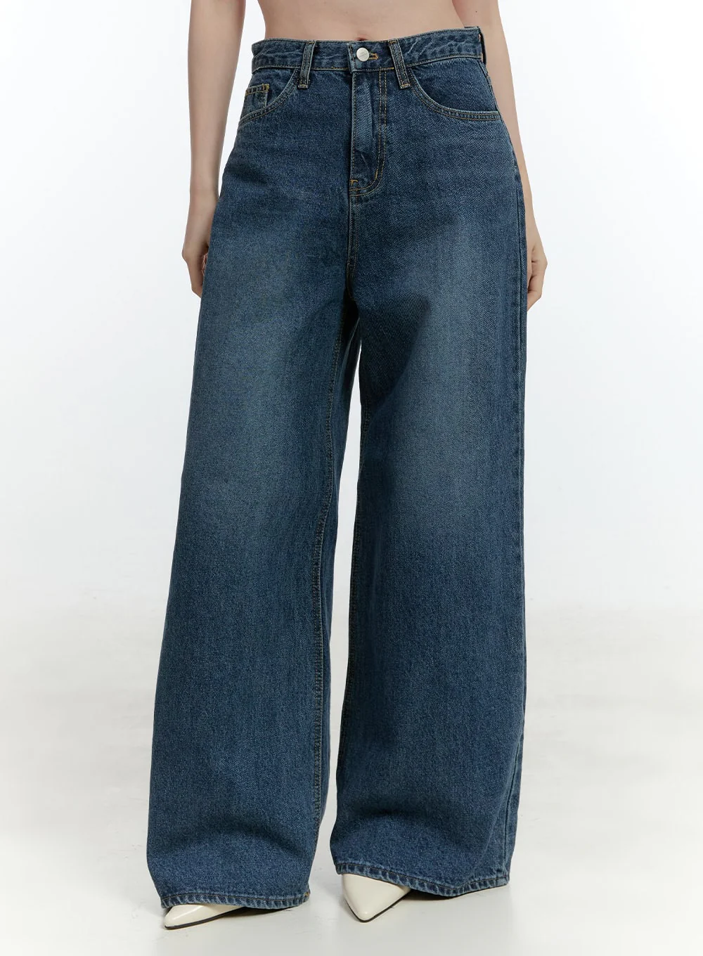 Klaudia Wide-Leg Jeans CF503