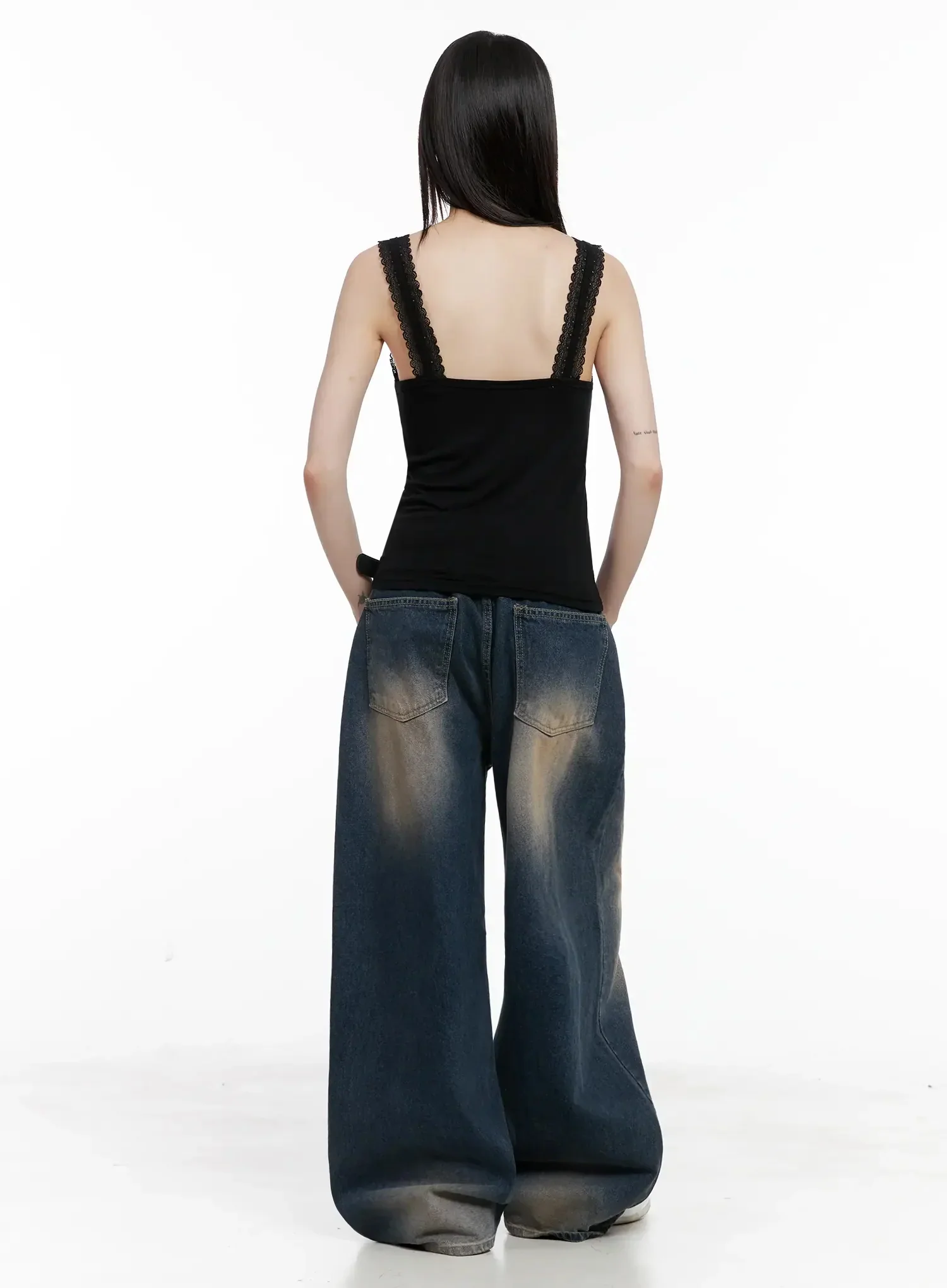 Lace-Trim Sleeveless Tank Top IL531 - Image 14