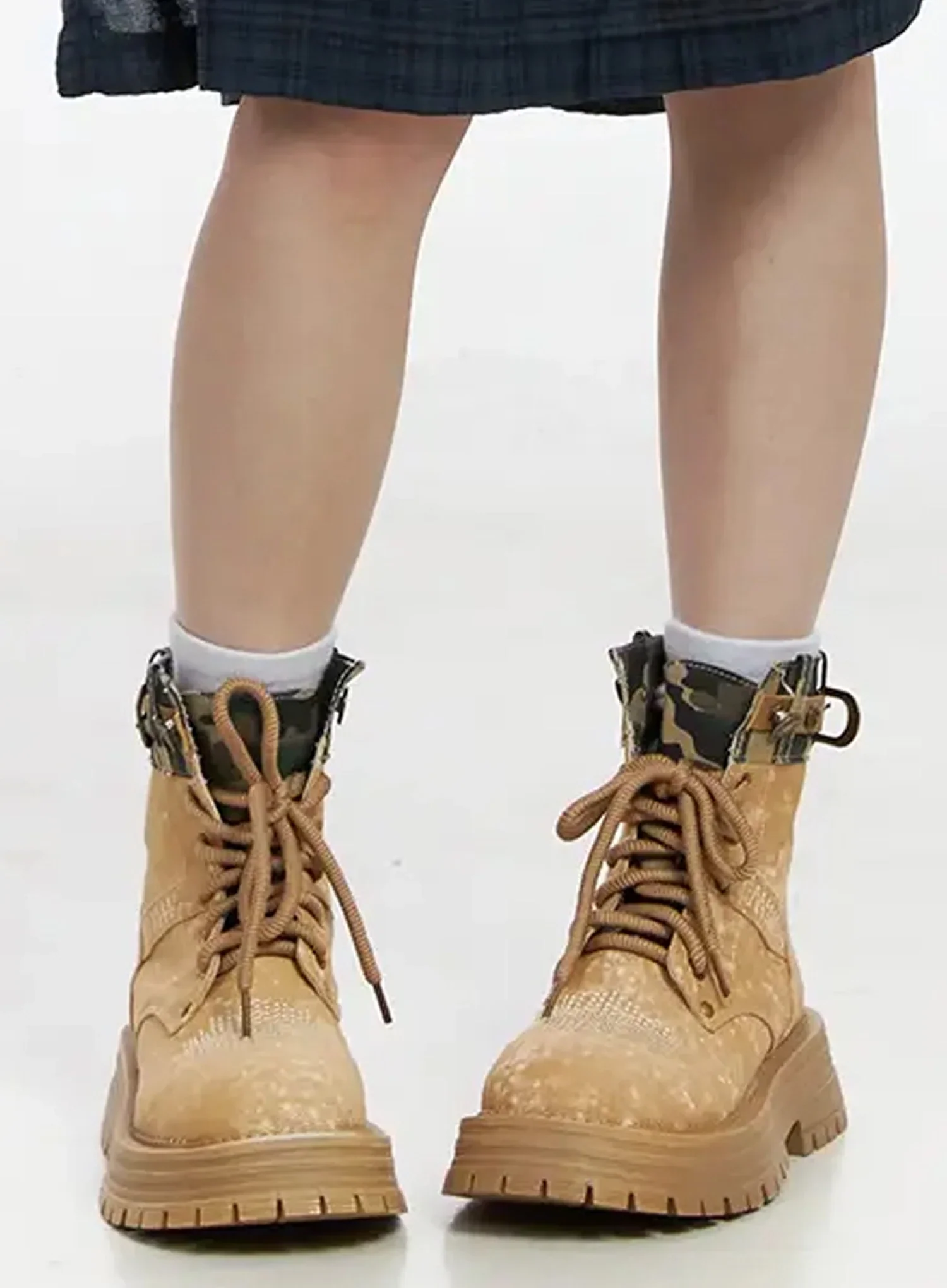 Lace-Up Platform Boots F517 - Image 4