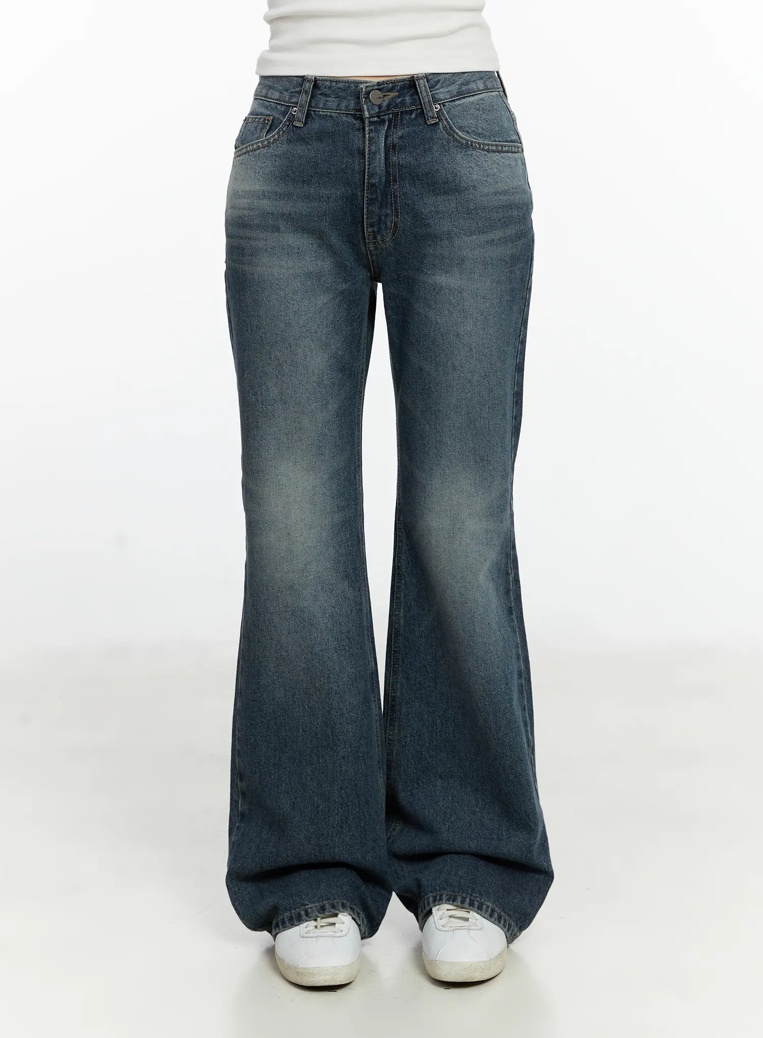 Lainey Vintage Wash Bootcut Jeans F502 - Image 8