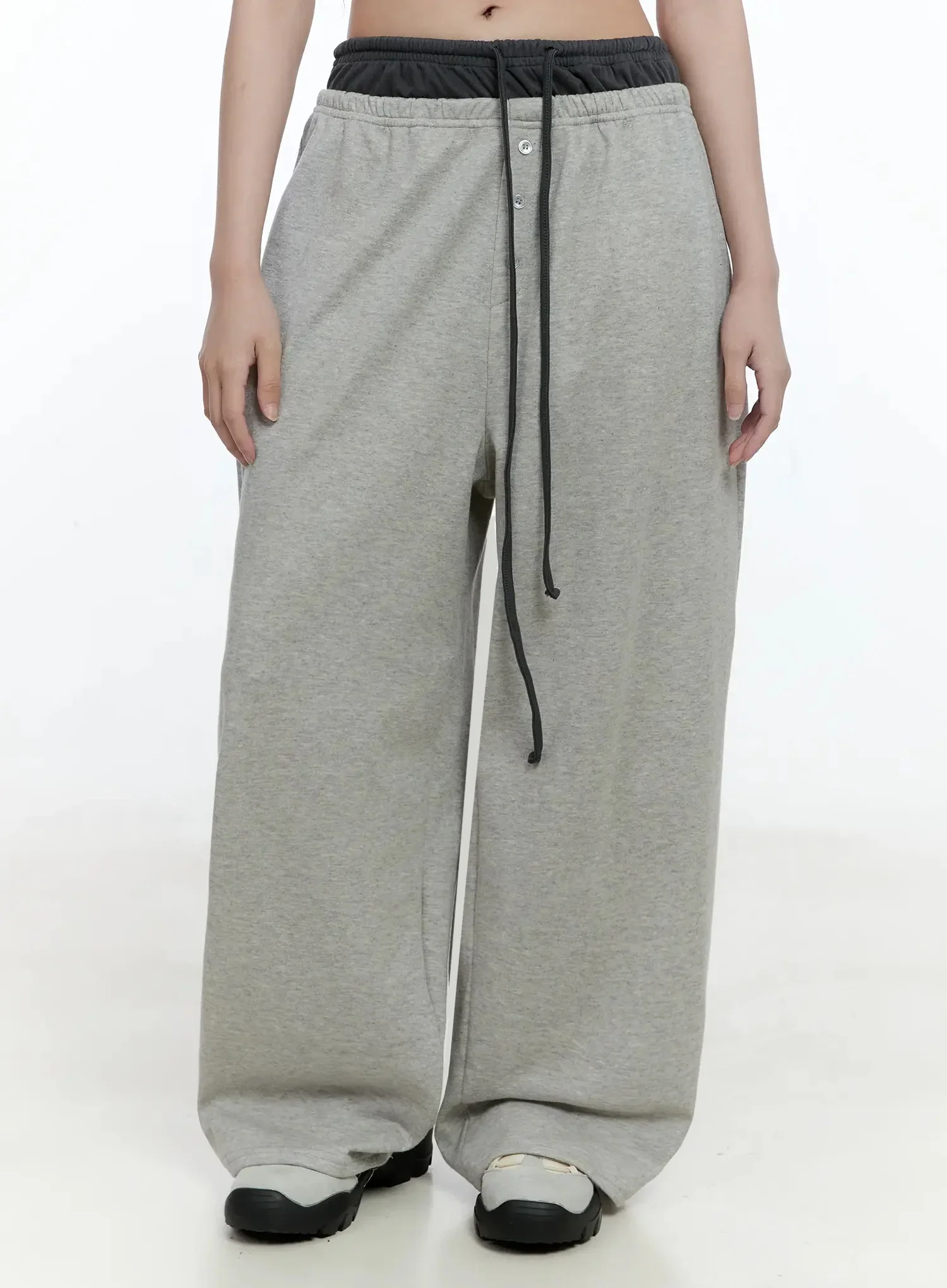 Layered Button Baggy Sweatpants IO527