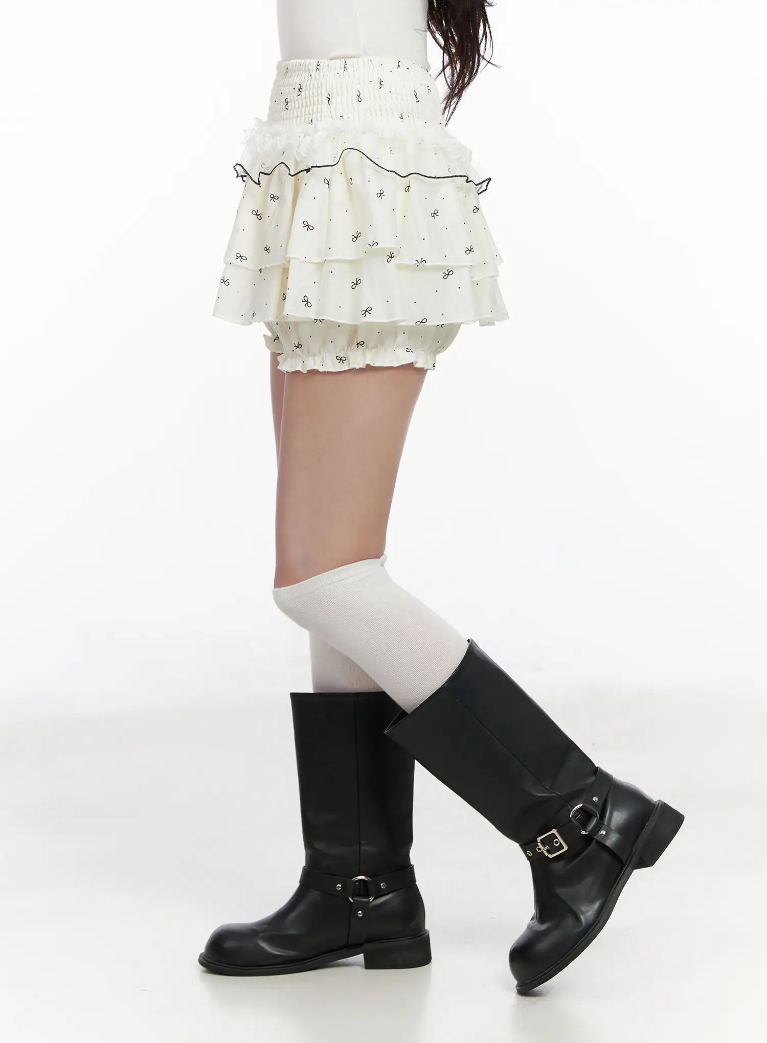 Layered Ribbon Lace Shorts CM531 - Image 3
