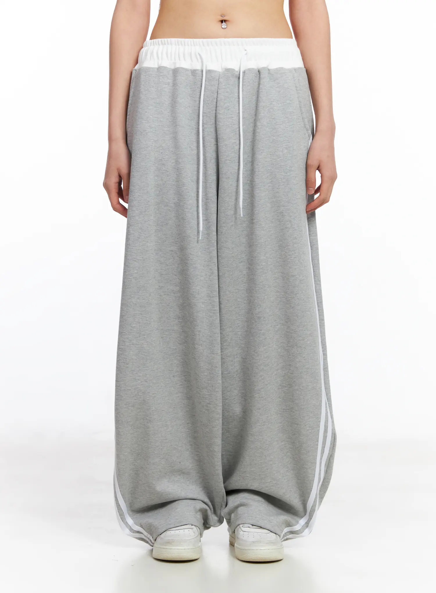 Layered Two-Tone Sweatpants CF506 - Image 17