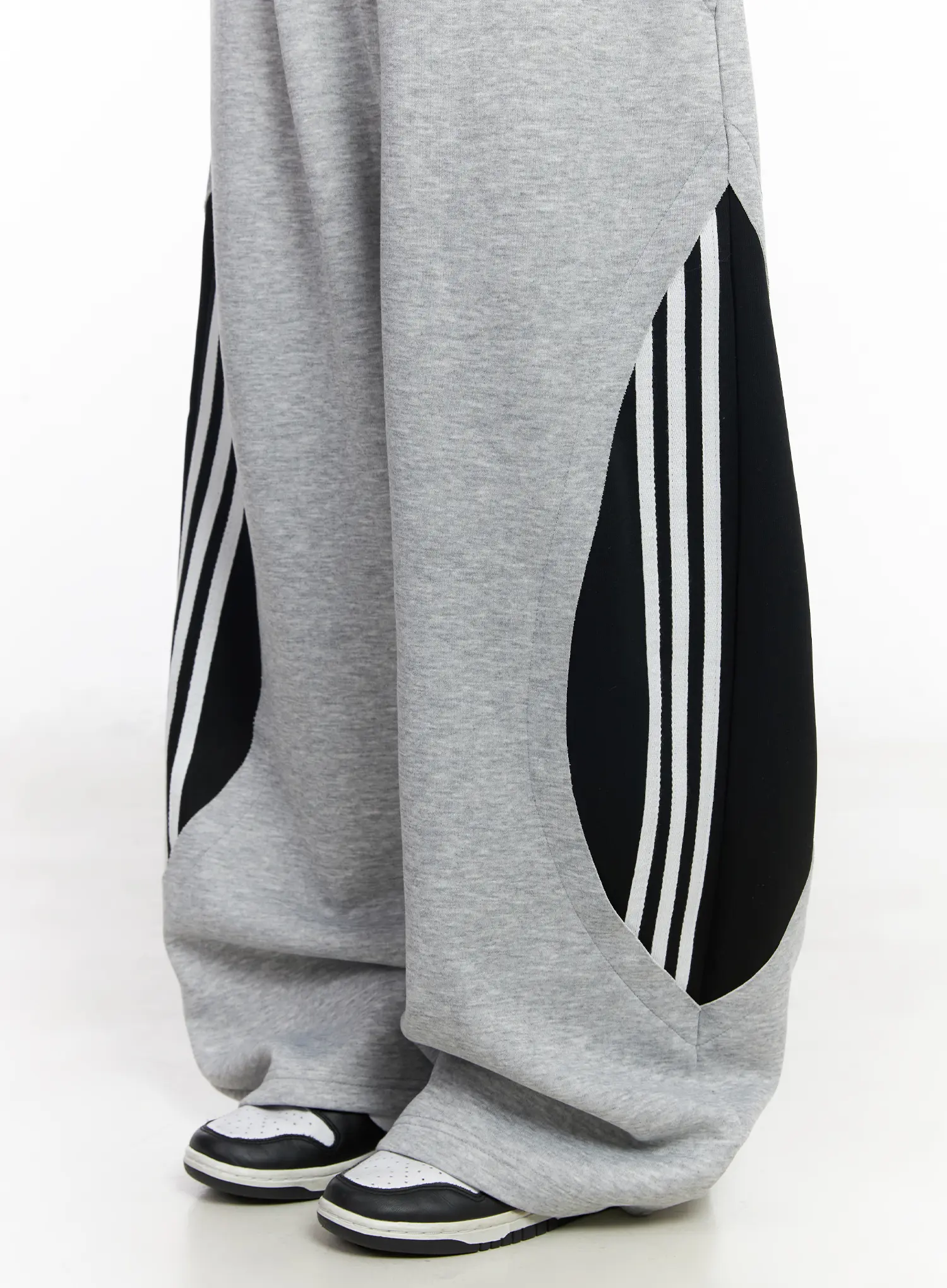 Layered Wide Leg Track Pants CM525 - Image 9
